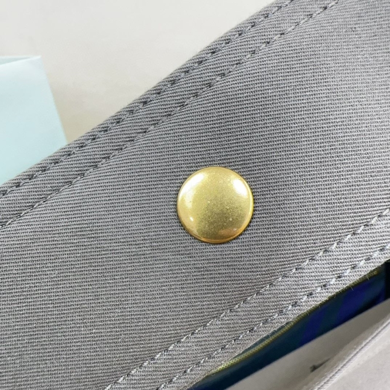 mens Bv*b*rry satchel bags